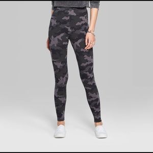 Camo leggings